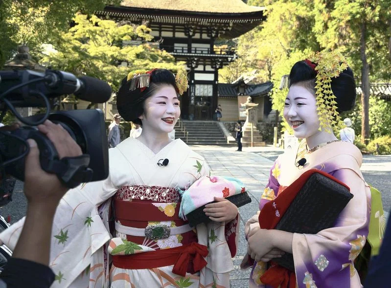 Hướng dẫn viên Maiko (Geisha tương lai) tạo cho Kyoto một sự pha trộn đầy màu sắc