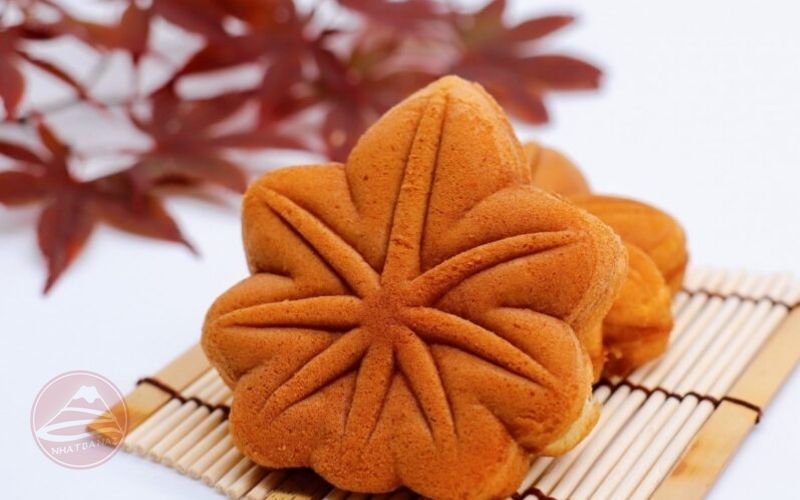 Momiji Manju chiếc bánh nướng đậu đỏ mang dáng hình những chiếc lá momiji